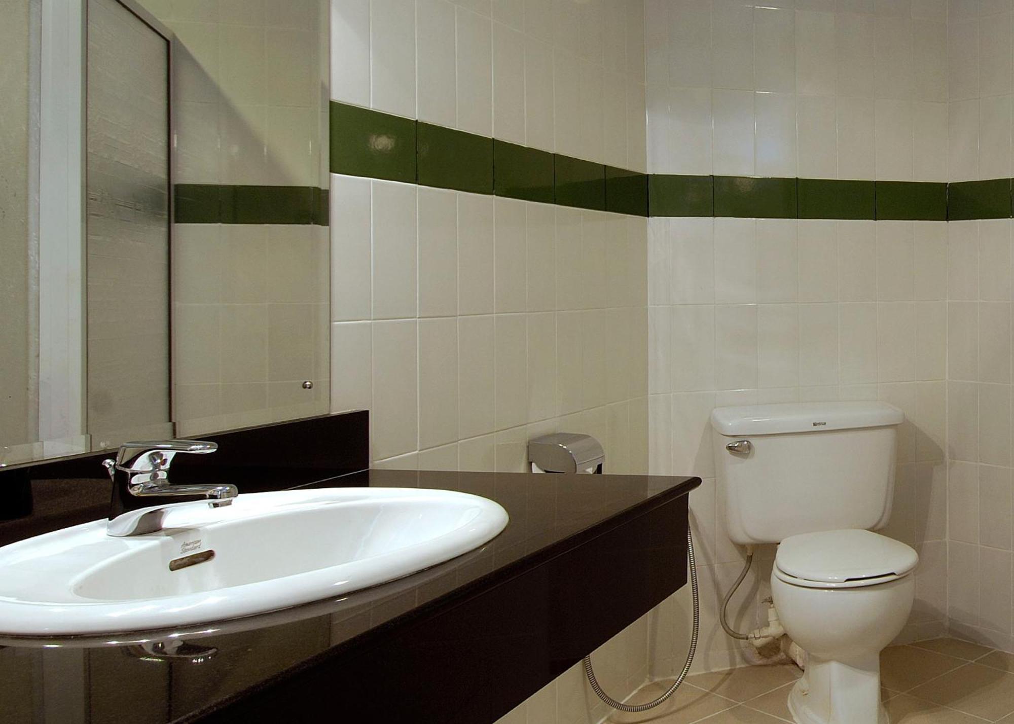 Berjaya Hotel Colombo Dehiwala-Mount Lavinia Екстер'єр фото