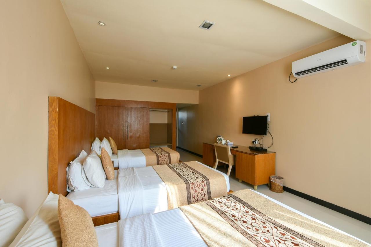 Berjaya Hotel Colombo Dehiwala-Mount Lavinia Екстер'єр фото