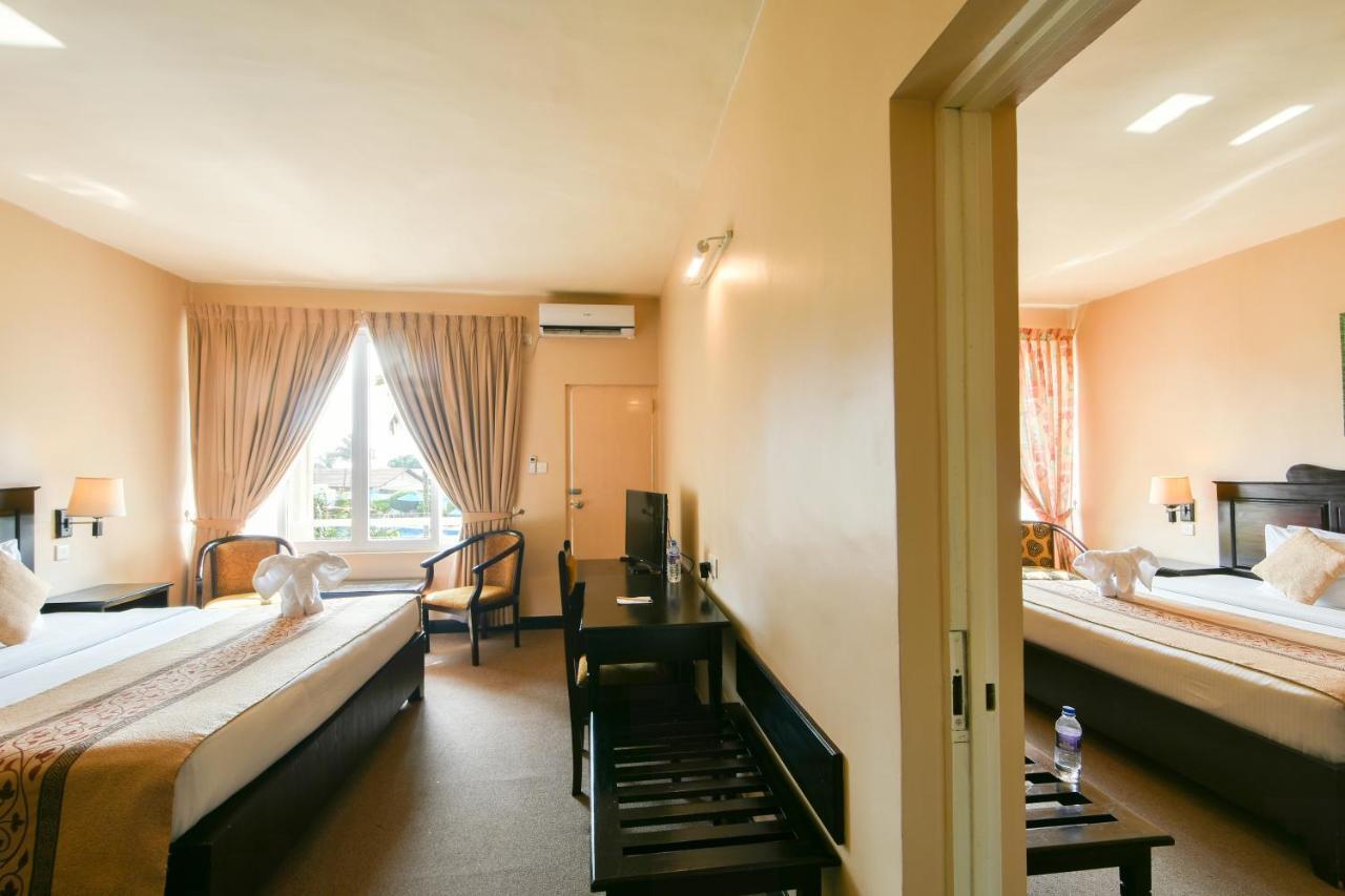 Berjaya Hotel Colombo Dehiwala-Mount Lavinia Екстер'єр фото